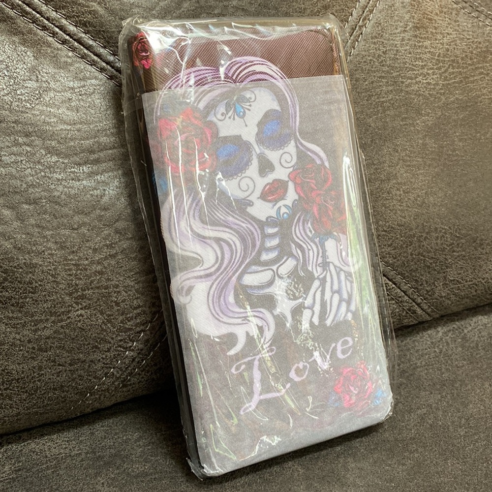 Skeleton "Love" Wallet